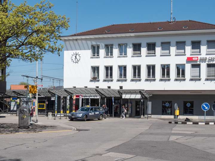 01: Burgdorf railroad station