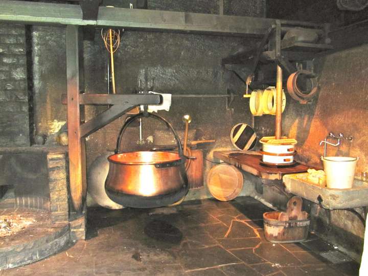 06 : Fromagerie de démonstration de l'Emmental
